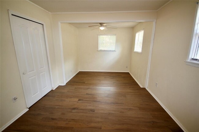 Building Photo - 1806 S Cedar Ave