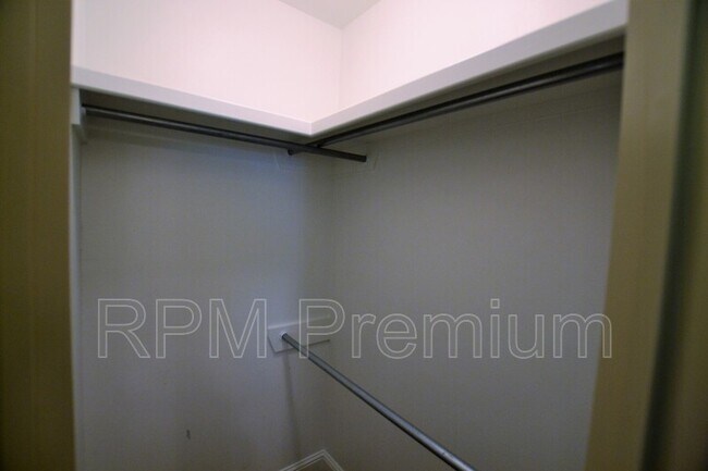 Building Photo - 4836 Rollins Rd