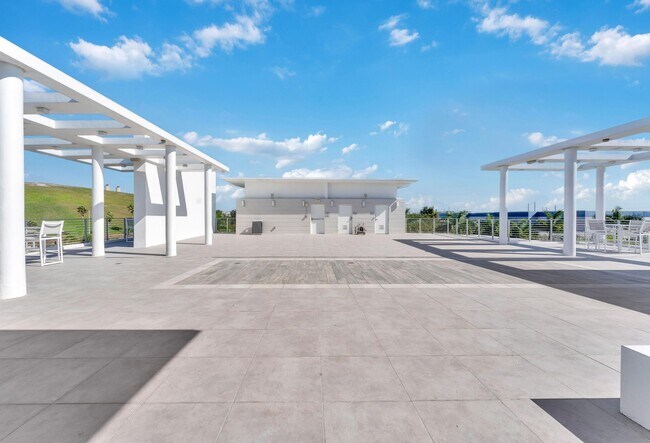 Building Photo - 10220 NW 63rd Terrace