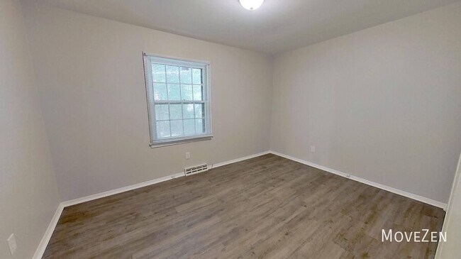 Building Photo - 4201 Carlyle Dr