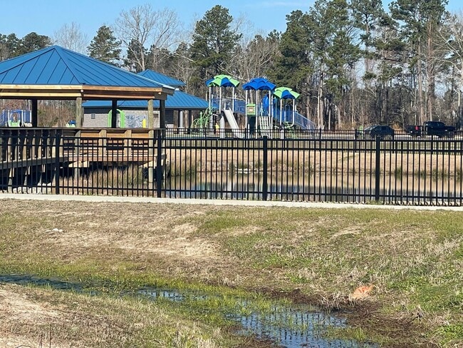 Building Photo - Beautiful 3 Bed/2.5 Bath located in Shingle Landing, Moyock NC