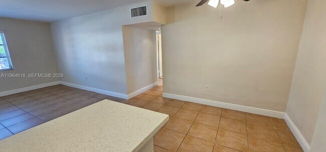 Building Photo - 1851 NE 168th St