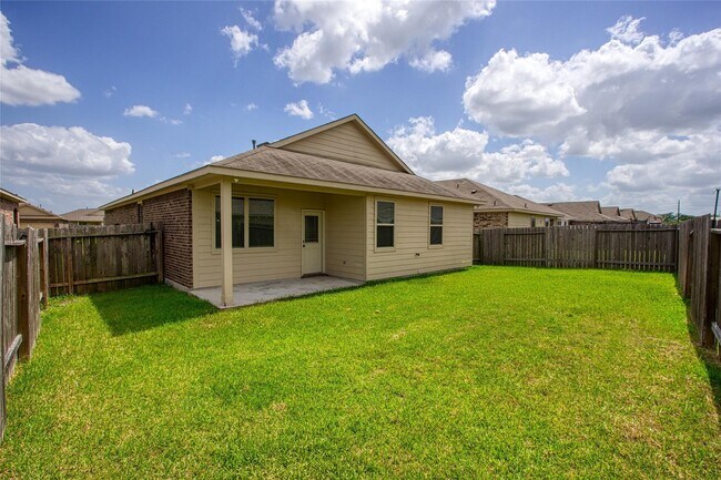 Building Photo - 20926 Corisande St