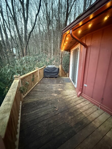 Building Photo - 489 Clubhouse Dr