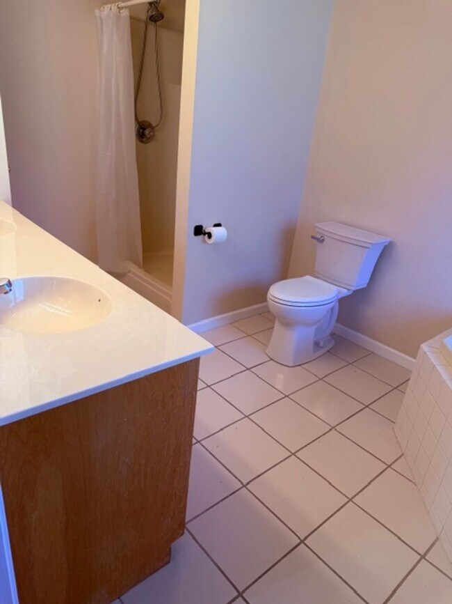 Building Photo - Sevierville 37876 - 3 bedroom 2 bath - call Linda Meese 865-591-6004