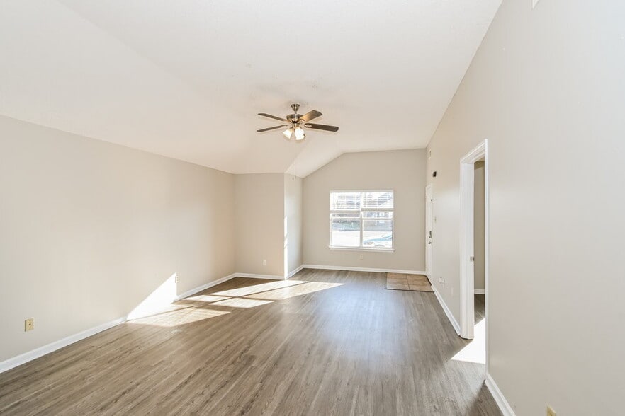 Building Photo - 5979 Prairie Cove