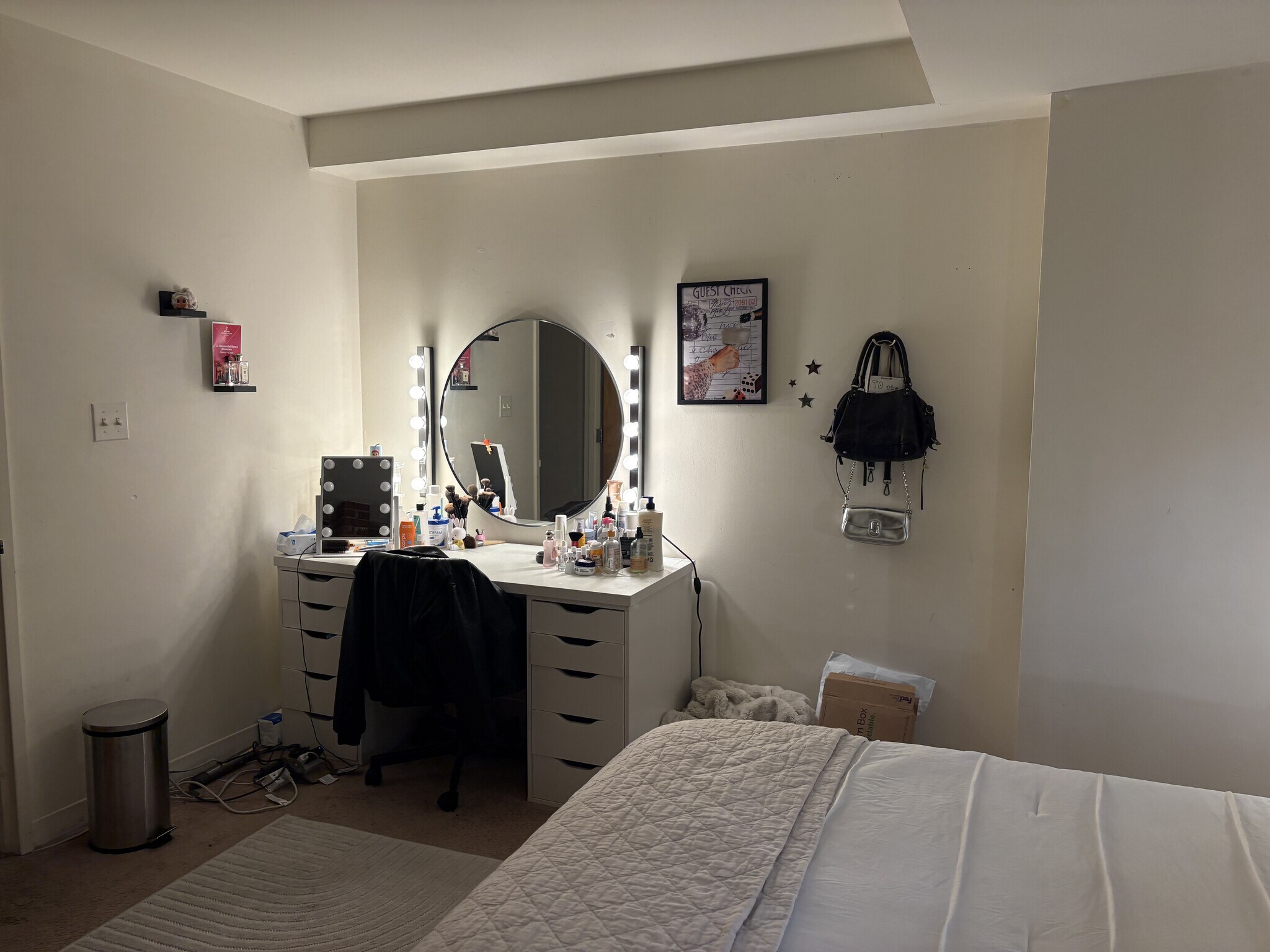 Building Photo - 87 Gainsborough St