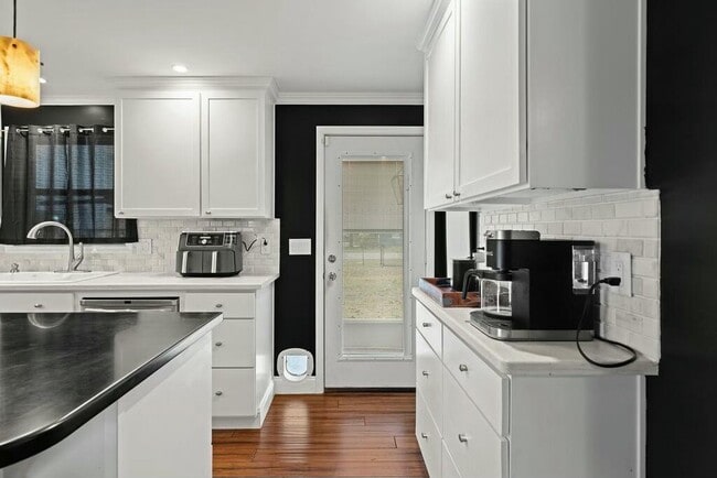 Building Photo - 440 Muskegon Ave