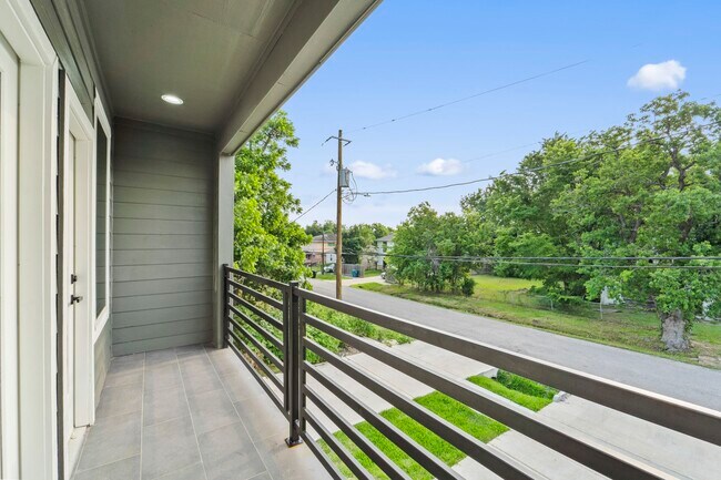 Building Photo - 6631 Foster St