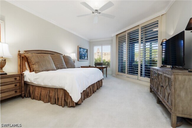 Building Photo - 8787 Bay Colony Dr