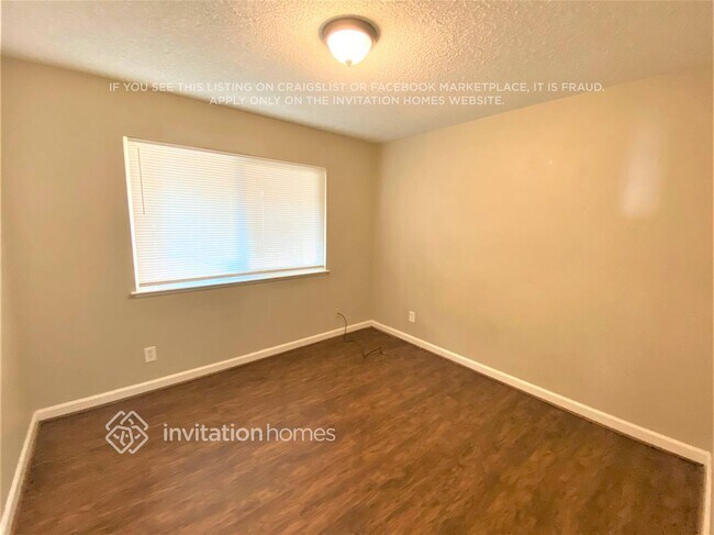 Building Photo - 1637 Amapola St