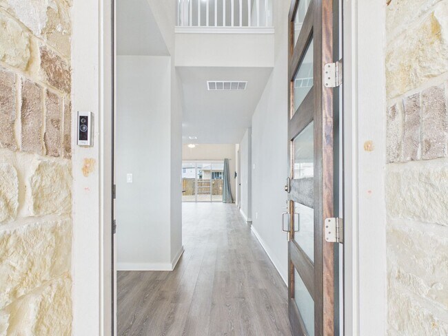 Building Photo - Beautiful Bar W Ranch Home – Hill Country Charm with Modern Comforts