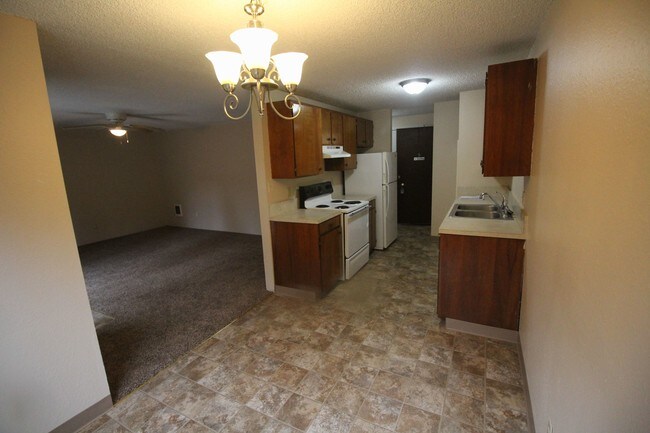 414 E 9th St Newberg Or Apartment Finder Primary Photo 414 E 9th St