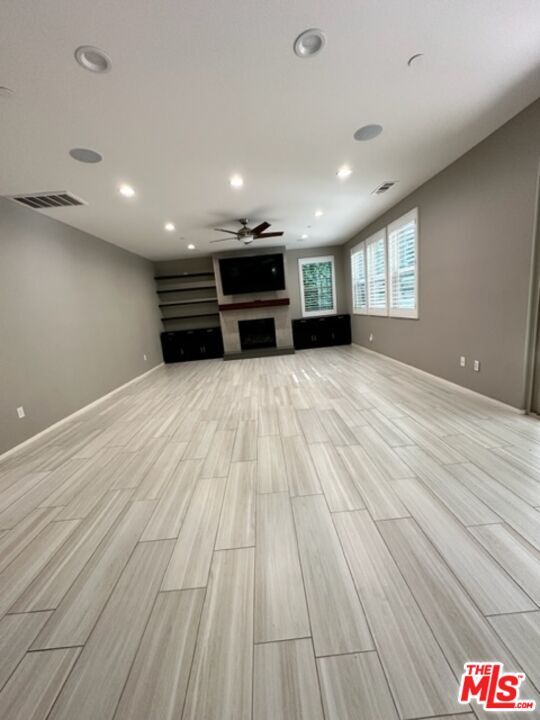 Building Photo - 17032 Cantlay St