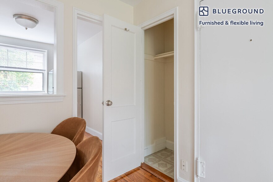 Building Photo - 264 Harvard St