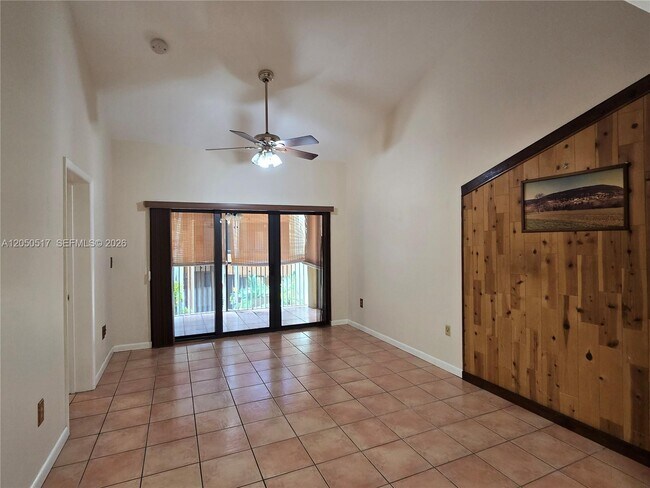 Building Photo - 15545 Miami Lakeway N