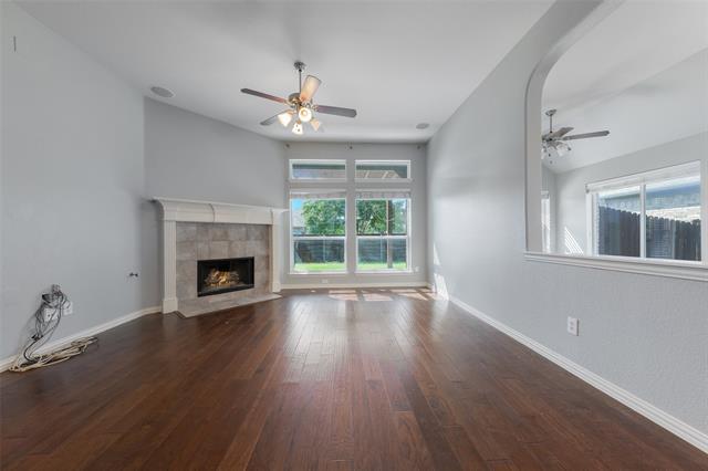 Building Photo - 2945 Mandalay Dr