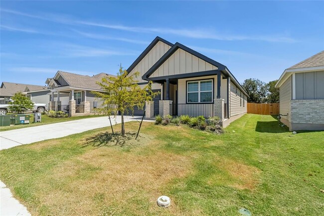 Building Photo - 475 Brooks Ranch Dr
