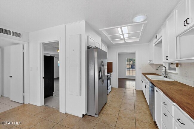 Building Photo - 1509 Lost Padre Mine Dr