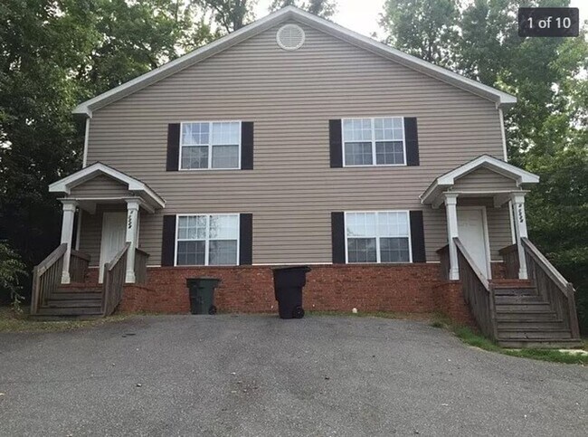 Primary Photo - 1524 Hudson St