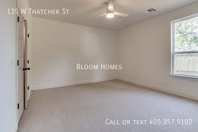 Building Photo - 135 W Thatcher St