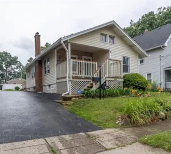 Building Photo - 454 Grove Ave