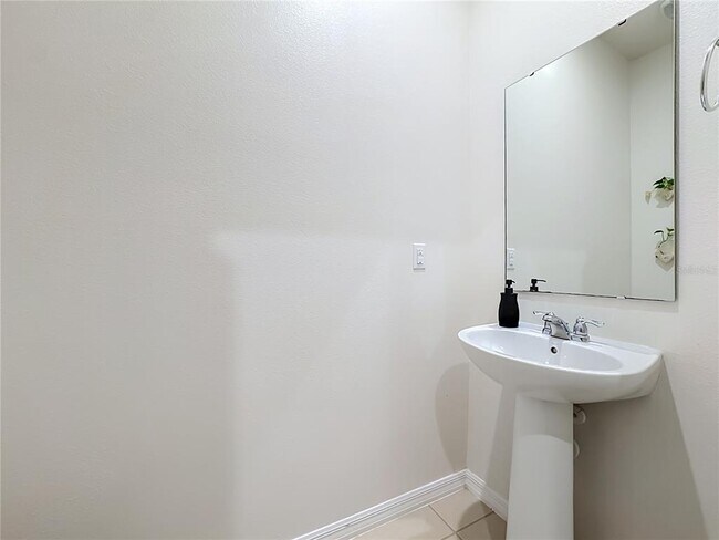 Building Photo - 2437 Varenna Loop