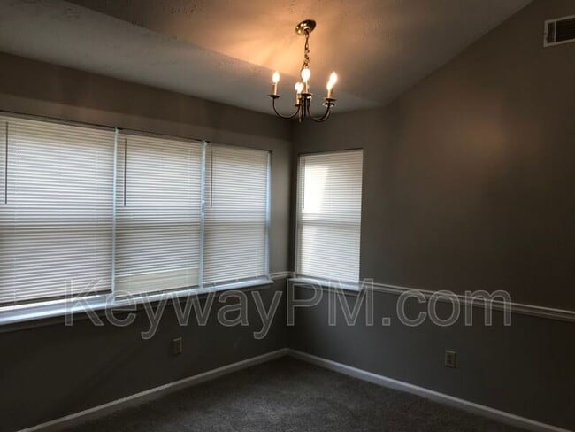 Building Photo - 3443 Linderwood Dr