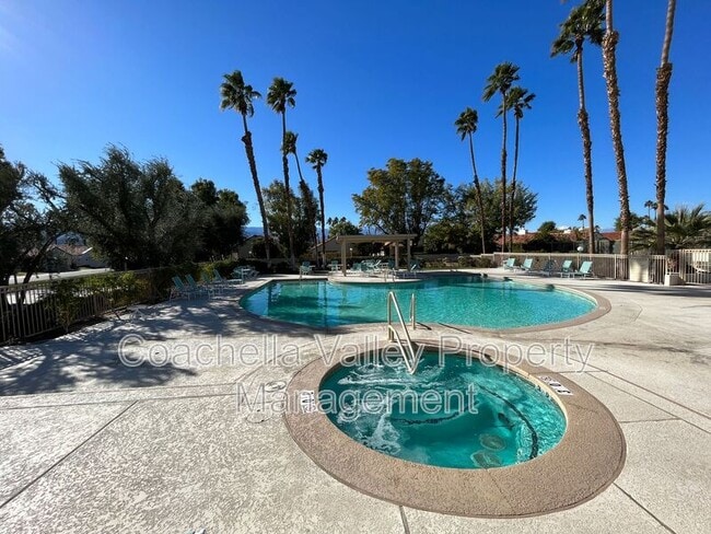 Primary Photo - 43851 Vía Granada