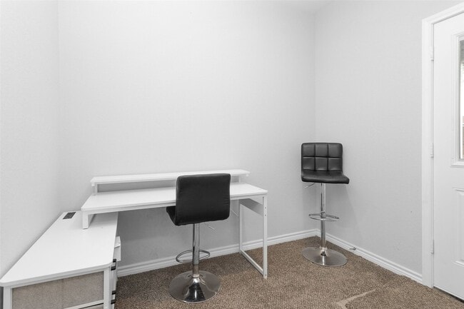 Building Photo - 286 Westchase St