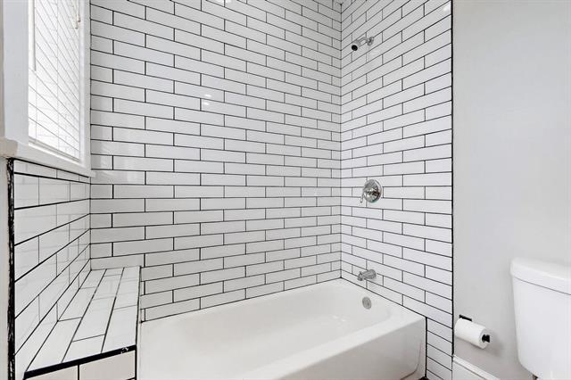 Building Photo - 1000 N Carroll Ave