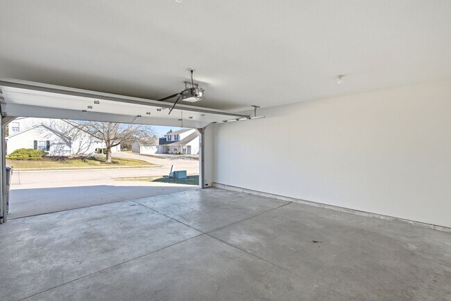 Building Photo - 1707-1709-1709 Juniper Dr