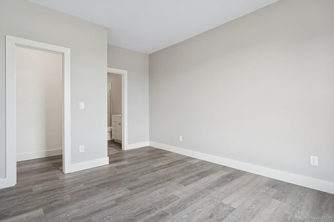 Building Photo - 153 Greenwich Ave