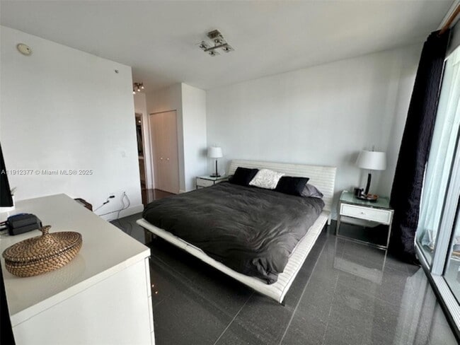 Building Photo - 92 SW 3rd St