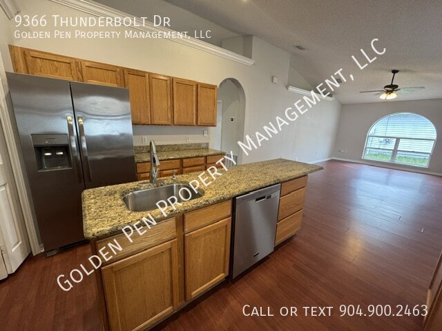 Building Photo - 9366 Thunderbolt Dr