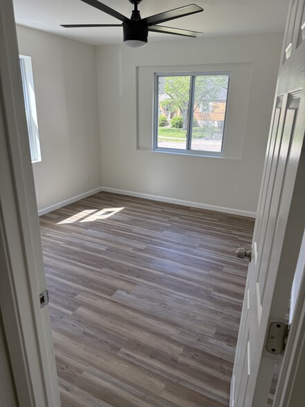 Building Photo - 2031 Carpenter Dr
