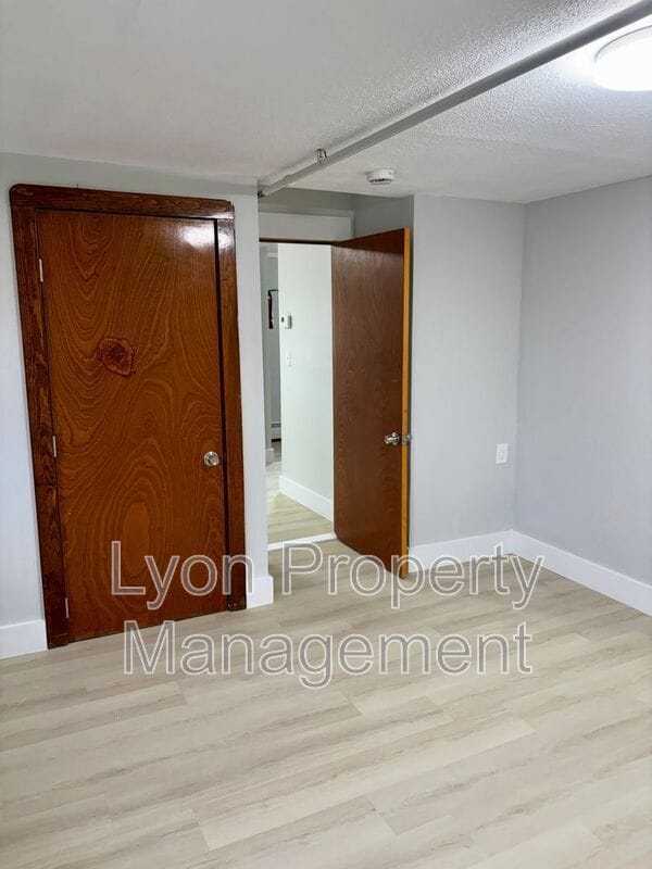 Building Photo - 262 Illinois St