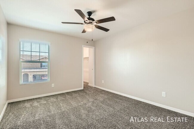 Building Photo - 4518 W Saddlebush Way