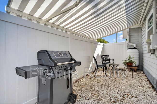 Building Photo - 4201 3rd Ave N