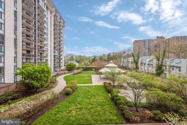 Building Photo - 5300 Holmes Run Pkwy