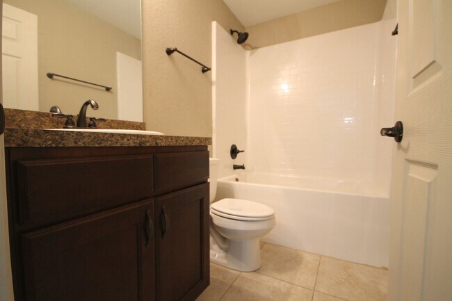 Building Photo - Charming 3-Bedroom Home with Pets Welcome in Ocala