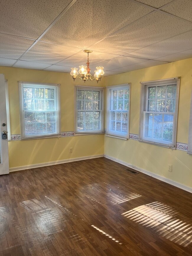 Building Photo - Beautifully secluded home right in the Vil...