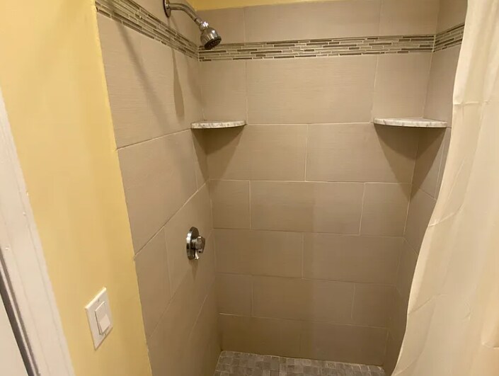 Building Photo - 110 Central St