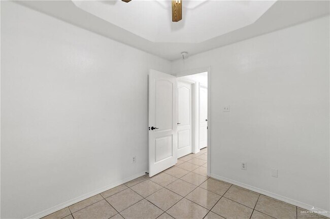 Building Photo - 25 Via Cantera Dr