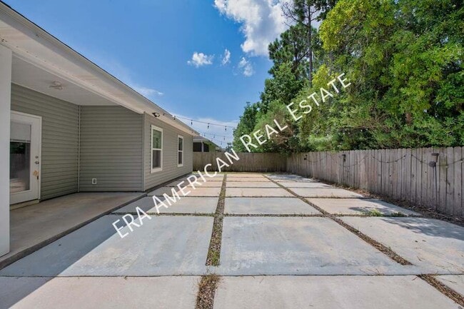 Building Photo - 2269 Tom St