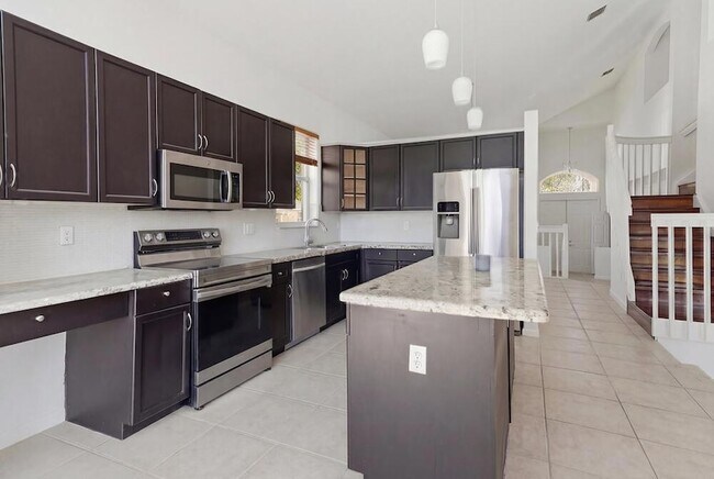 Building Photo - 17170 SW 49th Pl