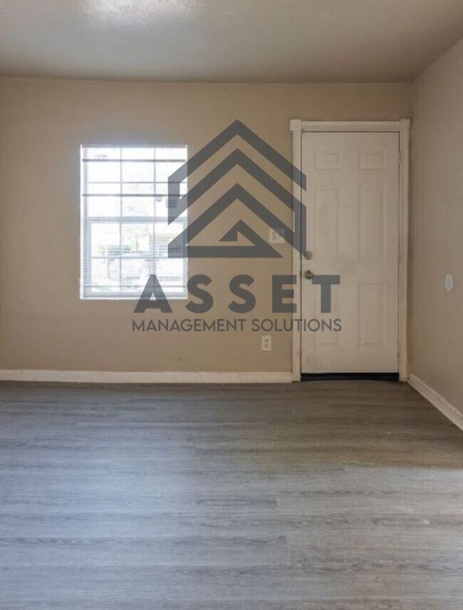 Building Photo - 4 Bedroom Available for Lease & Rent to Own!