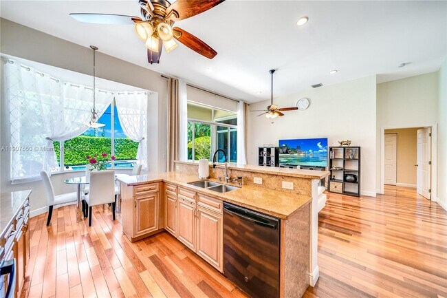 Building Photo - 1241 S 13th Ave