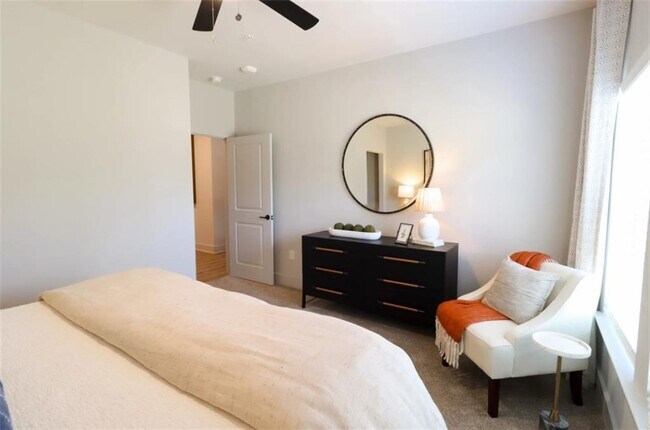 Building Photo - 300 Hwy 81