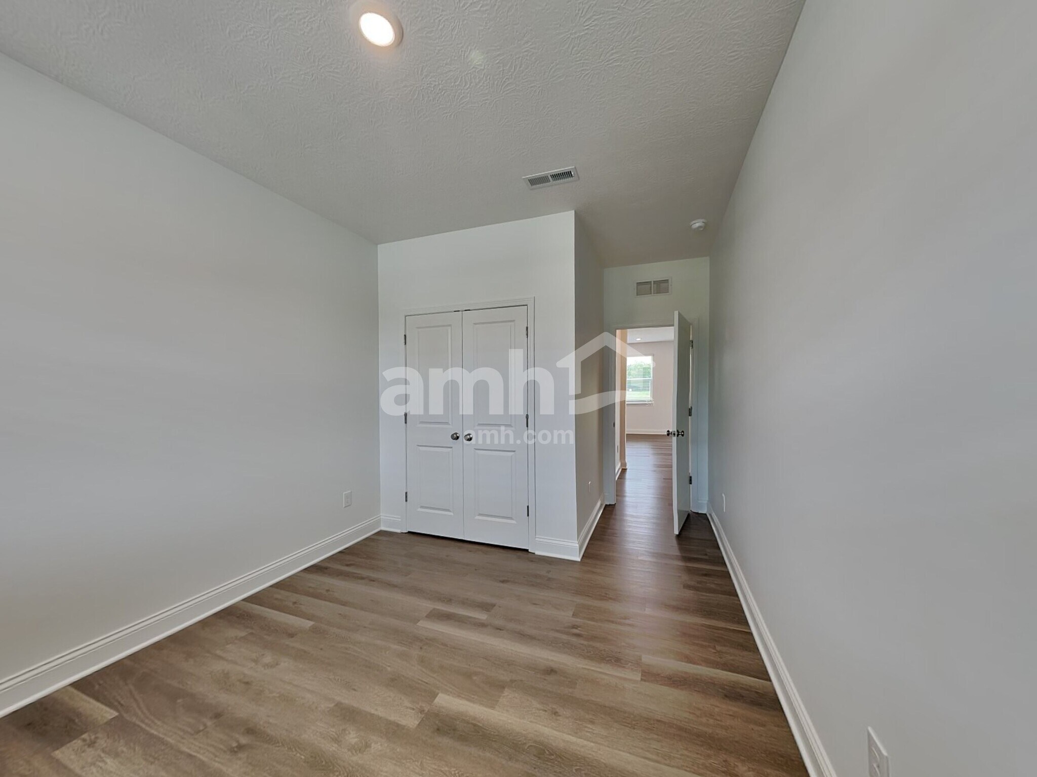 Building Photo - 400 Golden Maple Pl
